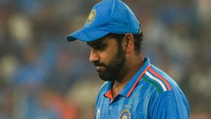   IND vs AFG: ഡെക്കിന് പുറത്തായി ഹിറ്റ്മാന്‍, നാണക്കേടില്‍ തലപ്പത്ത്- കൂട്ടിന് കോലിയും ധോണിയും