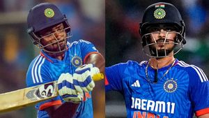   T20 World Cup: കലിപ്പ് തീര്‍ന്നില്ല, ഇഷാനെ തഴയാന്‍ സെലക്ടര്‍മാര്‍-ടി20 ലോകകപ്പിലേക്ക് സഞ്ജുവും