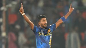   IPL 2024: ഈ പേസര്‍മാരെ കരുതിയിരുന്നോ, അരങ്ങേറ്റത്തില്‍ മിന്നിക്കും- ആരൊക്കെയെന്ന് അറിയാം