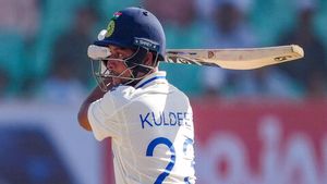   IND vs ENG: കുല്‍ദീപിന്റെ ചതി, എന്തിനത് ചെയ്തു? ഗില്ലും കലിപ്പില്‍- വിമര്‍ശനം ശക്തം