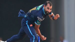  IPL 2024: ഗുജറാത്തിന് വന്‍ ഷോക്ക്, ഷമിക്ക് സീസണ്‍ നഷ്ടമായേക്കും! പകരക്കാരനായി ആര്?