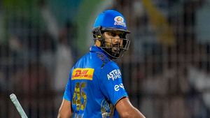   IPL 2024: ഗംഭീര്‍ പണി തുടങ്ങി, രോഹിത് കെകെആര്‍ നായകസ്ഥാനത്തേക്ക്? സൂചന വൈറല്‍
