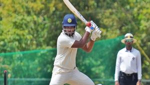   Ranji Trophy: കേരളത്തിനായി കസറി സഞ്ജു, തകര്‍പ്പന്‍ ഫിഫ്റ്റി-ശ്രേയസിന് പകരം പരിഗണിക്കൂ