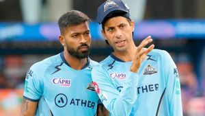 IPL 2024: ഹാര്‍ദിക് ദുരന്തം ക്യാപ്റ്റന്‍, 'കള്ളത്തരം' പുറത്തായി, ജിടിയെ ശരിക്കും നയിച്ചത് നെഹ്‌റ! 