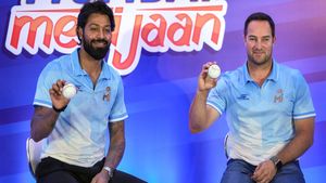  IPL 2024: പ്രശ്‌നം രോഹിത്തും ഹാര്‍ദിക്കുമായല്ല, വില്ലന്‍ ബൗച്ചര്‍! എല്ലാത്തിനും കാരണം- തെളിവിതാ