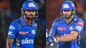   IPL 2024: ഹാര്‍ദിക്കിന് രക്ഷയില്ല, ടിം ഡേവിഡുമായി ഉടക്കി; പ്രശ്‌നമായത് ആ വെളിപ്പെടുത്തല്‍