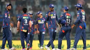   IPL 2024: വിക്കറ്റ് പോവാതെ 102, എന്നിട്ടും പഞ്ചാബ് തോറ്റു! തട്ടകത്തില്‍ ജയിച്ചുകയറി ലഖ്‌നൗ