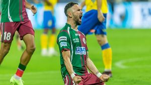  ISL: പൊരുതി വീണ് ബ്ലാസ്റ്റേഴ്‌സ്, തട്ടകത്തില്‍ തലകുനിച്ചു-മോഹന്‍ ബഗാന് ത്രില്ലിങ് ജയം