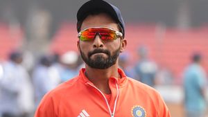 IND vs ENG: 6 ഇന്നിങ്‌സ്, 63 റണ്‍സ്! പാട്ടിധാറിനു അടുത്ത ടെസ്റ്റും കളിക്കാം, വഴിയുണ്ടെന്ന് എബിഡി
