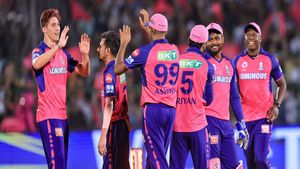    IPL 2024: ഡല്‍ഹിയെ പൂട്ടി, രാജസ്ഥാന് ത്രില്ലിങ് ജയം; ഹീറോയായി പരാഗും ആവേശും