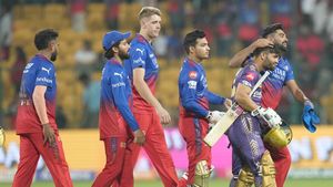 IPL 2024: ആര്‍സിബി ഈ സീസണിലും കപ്പടിക്കില്ല! കാരണം ചൂണ്ടിക്കാട്ടി വോന്‍