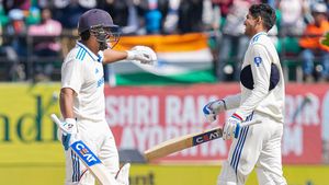 IND vs ENG:  2 സെഞ്ച്വറി, 3 ഫിഫ്റ്റി;  ഇന്ത്യന്‍ ബാറ്റിങ് വിരുന്ന്, ലീഡ് 250 കടന്നു