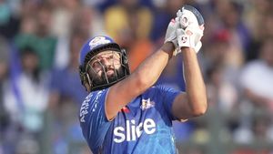   IPL 2024: വേണ്ടത് ഒരു സെഞ്ച്വറി, ചരിത്ര റെക്കോഡിലേക്ക് രോഹിത്- മറ്റൊരു മുംബൈക്കാരനുമില്ല