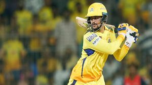   IPL 2024: വെടിക്കെട്ട് ഫിനിഷര്‍, പക്ഷെ റിസ്‌വി കള്ളന്‍! പ്രായത്തട്ടിപ്പ് നടത്തി? ആരോപണം ശക്തം