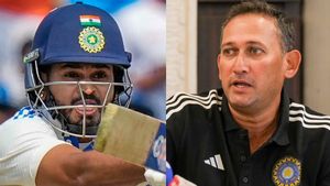     IND vs ENG: രഞ്ജി കളിക്കാന്‍ തയ്യാറായിരുന്നു, എന്നിട്ടും ശ്രേയസിനെ ഒതുക്കി! കാരണം അഗാര്‍ക്കര്‍