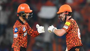  IPL 2024: 10 ഓവറില്‍ 148, ഹൈദരാബാദിന്റെ 'കൊലയടി', മറ്റാര്‍ക്കുമില്ലാത്ത റെക്കോഡ്- പാവം ഹാര്‍ദിക്