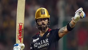   IPL 2024: വേണ്ടത് 6 റണ്‍സ്, വമ്പന്‍ റെക്കോഡിടാന്‍ കോലി- മറ്റൊരു ഇന്ത്യക്കാരനുമില്ലാത്ത നേട്ടം
