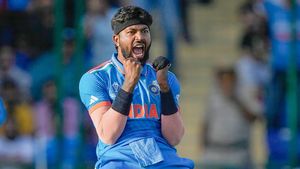 T20 World Cup: ലോക ദുരന്തമായിട്ടും ഹാര്‍ദിക് പാണ്ഡ്യ ഇന്ത്യന്‍ ടീമില്‍; ഇതെന്താ വെള്ളരിക്കാപ്പട്ടണമോ?