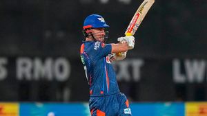   IPL 2024: സ്‌റ്റോയിണിസ് ഷോ, നാണംകെട്ട് മുംബൈ; ലഖ്‌നൗവിന് തകര്‍പ്പന്‍ ജയം