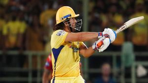   IPL 2024: ധോണി 3ാം നമ്പറില്‍ ബാറ്റ് ചെയ്യുമോ?, ഇനി ഒരിക്കലും അതുണ്ടാവില്ല! കാരണം ഇതാണ്