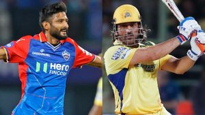   IPL 2024: ധോണിയുടെ വെടിക്കെട്ട്, സിഎസ്‌കെ ആരാധകര്‍ നന്ദി പറയുന്നത് ഖലീലിന്! കാരണമിതാ