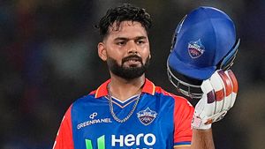 IPL 2024: 4, 6, 6, 4, 4, 4! റിഷഭിന് ടി20 പറ്റില്ലെന്ന് ആരു പറഞ്ഞു? ലോകകപ്പില്‍ ഒരു ടിക്കറ്റുറപ്പ്! 