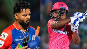   IPL 2024: 2 ഫിഫ്റ്റി നേടി, പക്ഷെ സഞ്ജു ടി20 ലോകകപ്പ് കളിക്കില്ല? മുന്‍തൂക്കം റിഷഭിന്; കാരണമിതാ