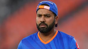    IPL 2024: റിഷഭിനും ധവാനുമൊപ്പം റൂം പങ്കിടില്ല, അതിനൊരു കാരണമുണ്ട്; വെളിപ്പെടുത്തി രോഹിത്