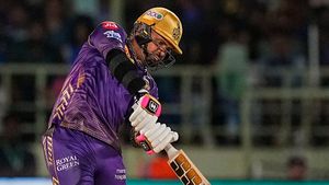    IPL 2024: 3 സിക്‌സ് 2 ഫോറ്, ഇഷാന്തിനെ പഞ്ഞിക്കിട്ട് നരെയ്ന്‍ ഷോ; എന്തൊരടി