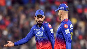   IPL 2024: 4ല്‍ 3ലും തോറ്റു, ആര്‍സിബി വല്ലാത്ത ദുരന്തം തന്നെ! കോലിയെയടക്കം പുറത്താക്കണം