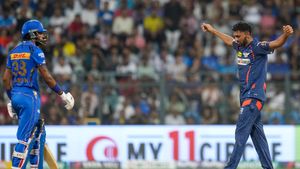   IPL 2024: തല താഴ്ത്തി മുംബൈക്ക് മടങ്ങാം, തട്ടകത്തില്‍ മുട്ടുകുത്തി! ലഖ്‌നൗവിന് ആവേശ ജയം