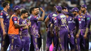    IPL 2024: മുംബൈ പുറത്തായി, പ്ലേ ഓഫില്‍ ആരൊക്കെ കടക്കും? ഓരോ ടീമിന്റേയും സാധ്യത ഇതാ