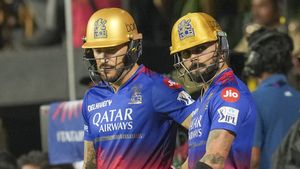 IPL 2024: ആര്‍സിബിയുടെ വിശ്വാസക്കരുത്ത്! കൂട്ടുകെട്ടില്‍ ചരിത്രം കുറിച്ച് കോലിയും ഡുപ്ലെസിസും