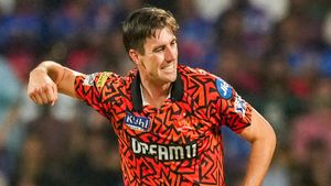    IPL 2024: 17 പന്തില്‍ ജയിക്കാന്‍ 21, രാജസ്ഥാനെ എങ്ങനെ പൂട്ടി? കമ്മിന്‍സിന്റെ കിടിലന്‍ പ്ലാന്‍ ഇതാ