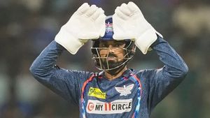 IPL 2024: ഇങ്ങനുണ്ടോ ഒരു തോല്‍വി! കലിതുള്ളി മുതലാളി; രാഹുലിന് 'ധോണിയുടെ അവസ്ഥ' ആകുമോ?