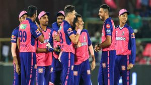   IPL 2024: രാജസ്ഥാന്‍ പ്ലേ ഓഫിലെത്തില്ലേ? തീരുമാനം ഇന്നറിയാം! 3 സ്ഥാനത്തിനായി തീപാറും പോര്