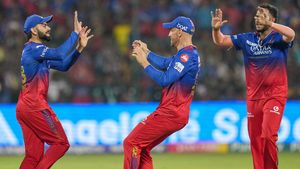 IPL 2024: വെറും 4 മണിക്കൂര്‍, 10ല്‍ നിന്ന് 7ലേക്കു ആര്‍സിബി! ഇതെങ്ങനെ? നാണംകെട്ട് മുംബൈ
