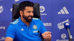 T20 World Cup: വിമര്‍ശിക്കണ്ട, ആ തീരുമാനം ഇന്ത്യയ്ക്ക് കരുത്താകും; കയ്യടിച്ച് വിന്‍ഡീസ് ഇതിഹാസം