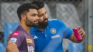 IPL 2024: മുംബൈ വിട്ട് രോഹിത് കെകെആറിലേക്കു തന്നെ! ഉറപ്പിച്ച് ഫാന്‍സ്, പുതിയ 'തെളിവ്' കിട്ടി?