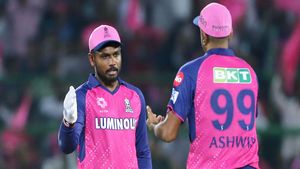   IPL 2024: സഞ്ജു ഇങ്ങനെ ദേഷ്യപ്പെടുമോ? ജുറേലും ജയ്‌സ്വാളും ഞെട്ടി! കലിപ്പന്‍ ക്യാപ്റ്റന്‍ കിടു