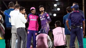 IPL 2024: ജയ്പൂരിന് പകരം എന്തിന് അസ്സമില്‍ മല്‍സരം? റോയല്‍സ് ഉടമയെ പുറത്താക്കണം! ആരാധകരോഷം