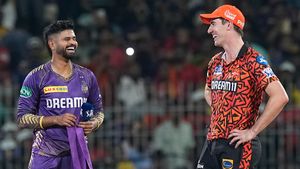 IPL 2024: കമ്മിന്‍സിനെ വാഴ്ത്തിയവര്‍ എവിടെ? ഈ മണ്ടത്തരം ആരും കാണിക്കില്ല! ചതിച്ചത് ആ തീരുമാനം