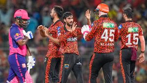 IPL 2024: റോയല്‍സിനു ഇത്തവണയും കപ്പില്ല! സഞ്ജുവടക്കം ബാറ്റിങ് നിര ദുരന്തം, എസ്ആര്‍എച്ച് ഫൈനലില്‍