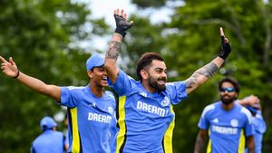   T20 World Cup 2024: ഒന്നല്ല, പാകിസ്താനെതിരേ മൂന്ന് മാറ്റത്തിന് ഇന്ത്യ? സഞ്ജു പുറത്തിരിക്കും