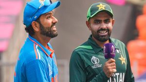   T20 World Cup 2024: ആ പാക് താരത്തെ ഇന്ത്യ ഭയക്കണം, ഒറ്റക്ക് കളി ജയിപ്പിക്കും! മുന്നറിയിപ്പുമായി കൈഫ്