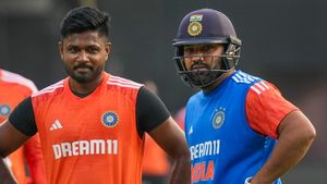  T20 World Cup 2024: രോഹിത് ബാധ്യത! വിരമിക്കൂ; ഹാര്‍ദിക് നയിക്കട്ടെ-സഞ്ജുവും ജയ്‌സ്വാളും ഓപ്പണിങ്