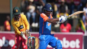 IND vs ZIM: സെലക്ടര്‍മാര്‍ കാണൂ, 110 മീറ്റര്‍ സിക്‌സര്‍ പറത്തി സഞ്ജു; ശ്രീലങ്കന്‍ ടിക്കറ്റ് ഉറപ്പ്