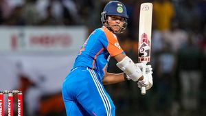   IND vs SL: മഴയിലും തളരാതെ ഇന്ത്യ, 7 വിക്കറ്റ് ജയം; പരമ്പര പോക്കറ്റില്‍- സഞ്ജു ഗോള്‍ഡന്‍ ഡെക്ക്
