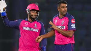  IPL 2025: സഞ്ജുവില്ല, ഹാര്‍ദിക്കിനും ഇടമില്ല; ഐപിഎല്‍ ഓള്‍ടൈം 11നുമായി അശ്വിന്‍