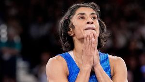    Olympics 2024: ഇനി വയ്യ, വിവാദ അയോഗ്യതക്ക് പിന്നാലെ വിരമിക്കല്‍; നോവായി വിനേഷ്‌ ഫോഗട്ട്